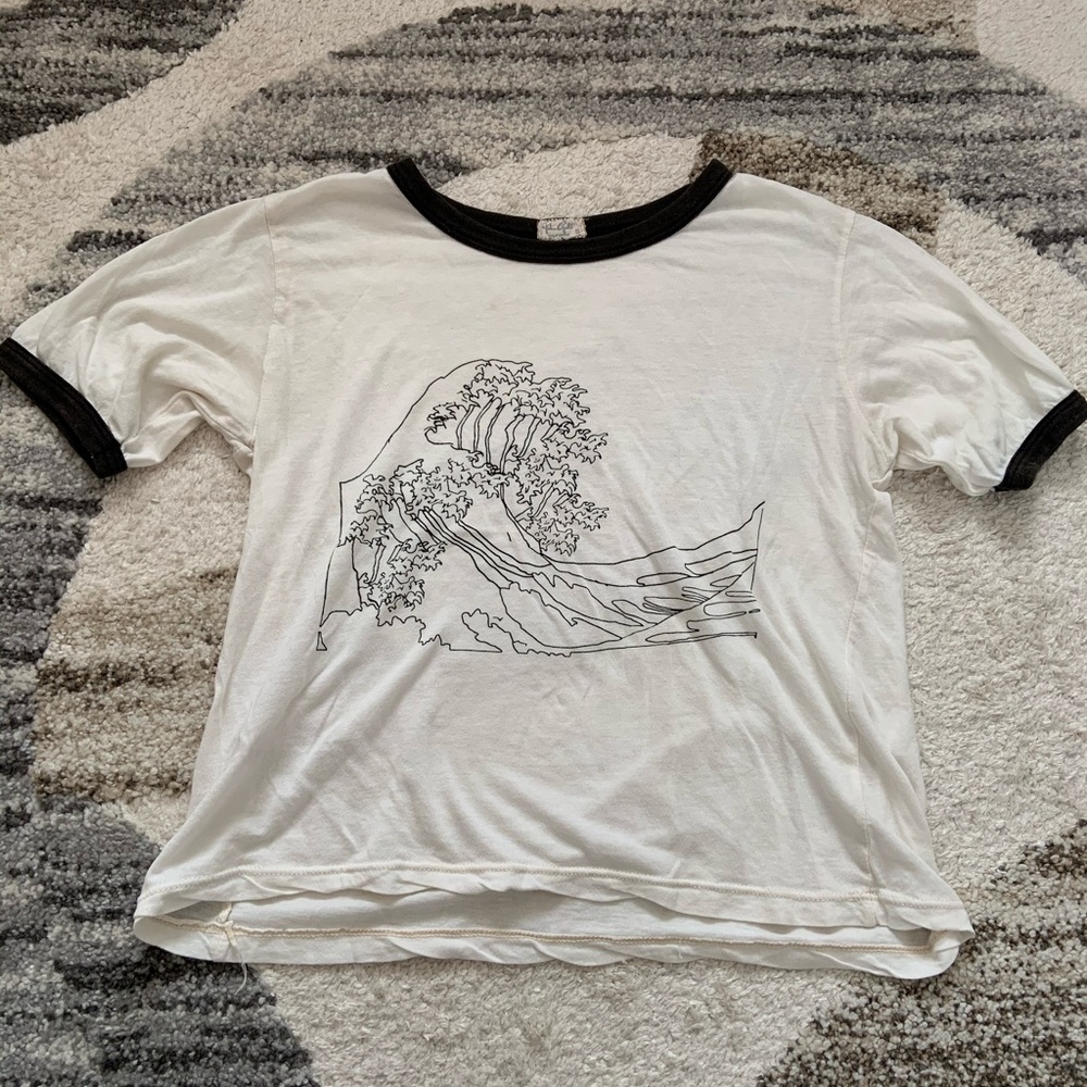Brandy Melville Great Wave Tee